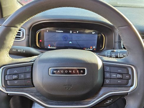 Used 2024 Jeep Wagoneer L Series II w/ Flexible Seating Group image 24