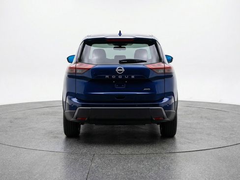 Used 2025 Nissan Rogue SV image 7