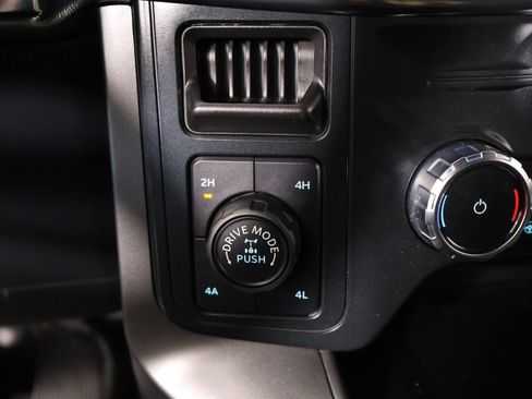Used 2025 Ford F150 Lariat w/ Equipment Group 501A Mid AWD/4WD image 9