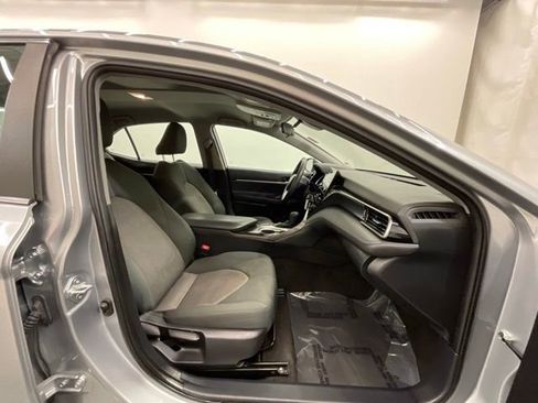 Used 2022 Toyota Camry LE FWD image 22