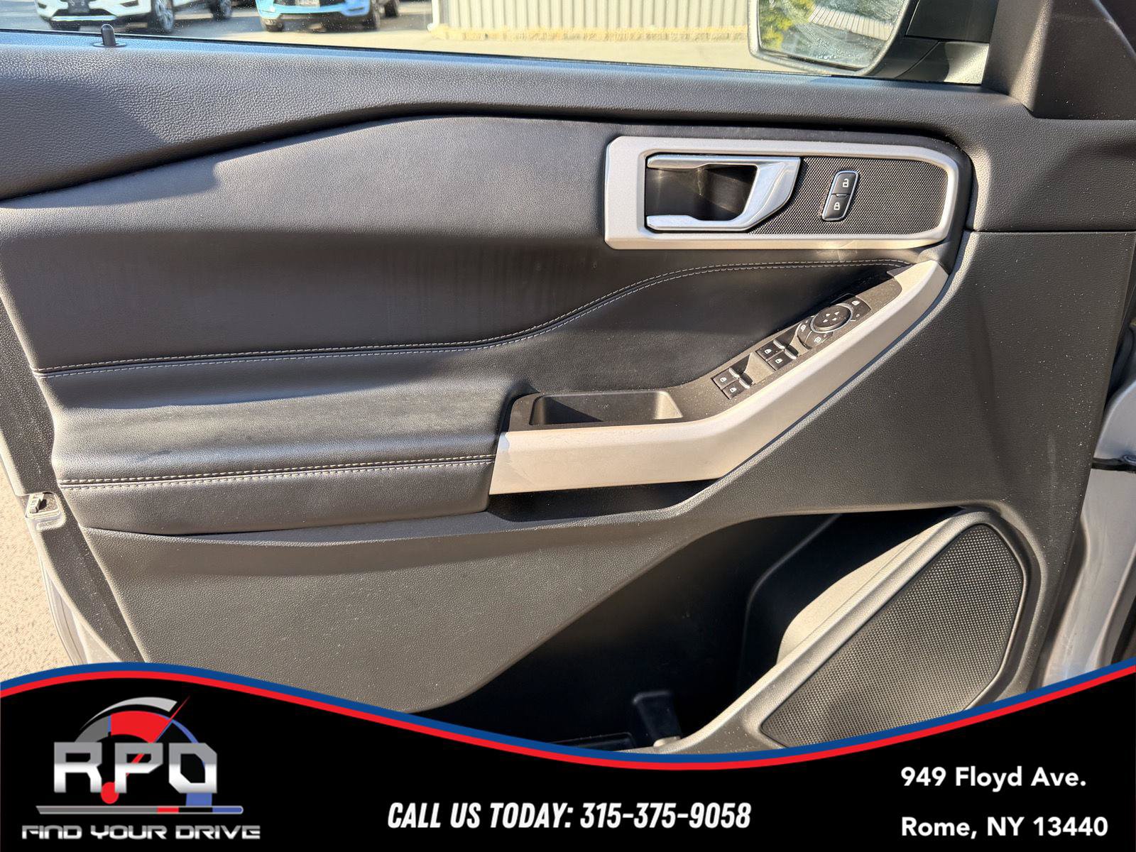 Used 2022 Ford Explorer XLT AWD/4WD image 27