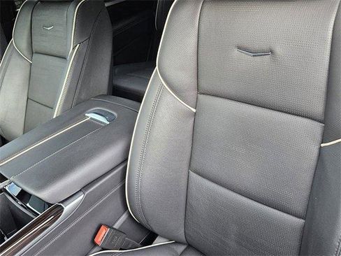 Certified 2025 Cadillac Escalade Premium Luxury image 16