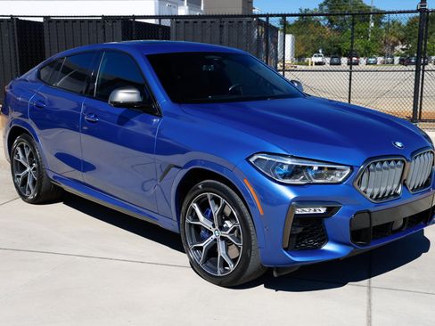 Used 2020 BMW X6 M50i image 17