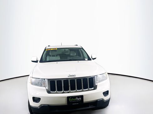 Used 2011 Jeep Grand Cherokee Laredo w/ Trailer Tow Group image 2