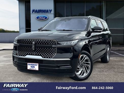 Used 2025 Lincoln Navigator Reserve AWD/4WD image 1