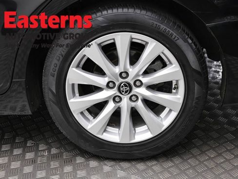 Used 2019 Toyota Camry LE image 8