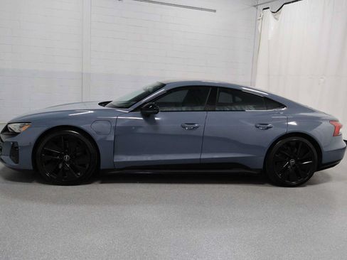 Used 2022 Audi e-tron GT Prestige AWD/4WD image 2
