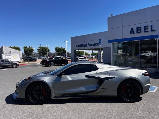 Used 2024 Chevrolet Corvette Z06 RWD image 12