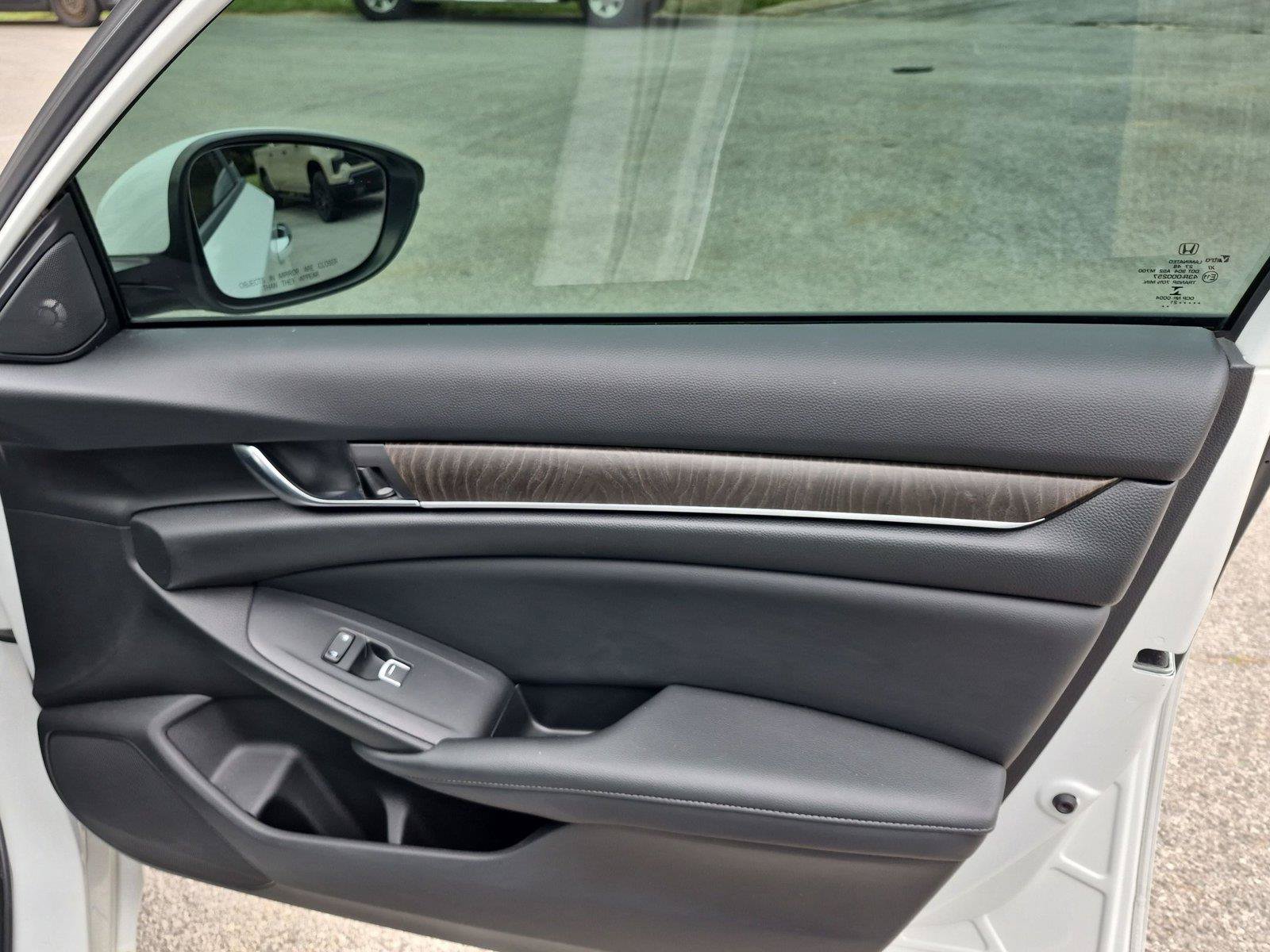 Used 2021 Honda Accord Touring image 37