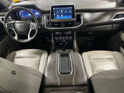 Used 2022 Chevrolet Tahoe Z71 w/ Luxury Package image 3