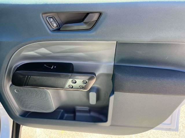 Certified 2025 Ford Maverick XL FWD image 22