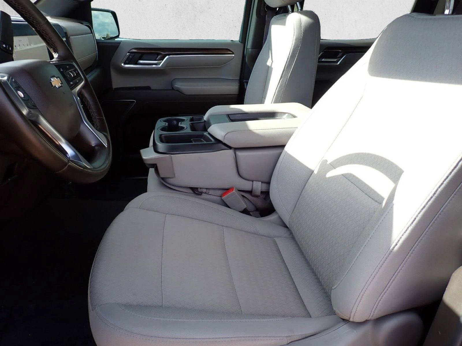 Used 2024 Chevrolet Silverado 1500 LT AWD/4WD image 11