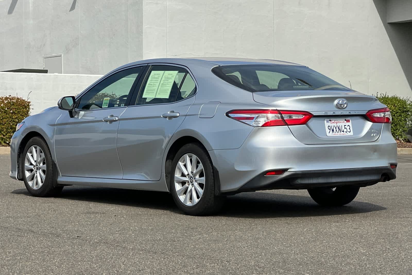 Used 2018 Toyota Camry LE FWD image 7