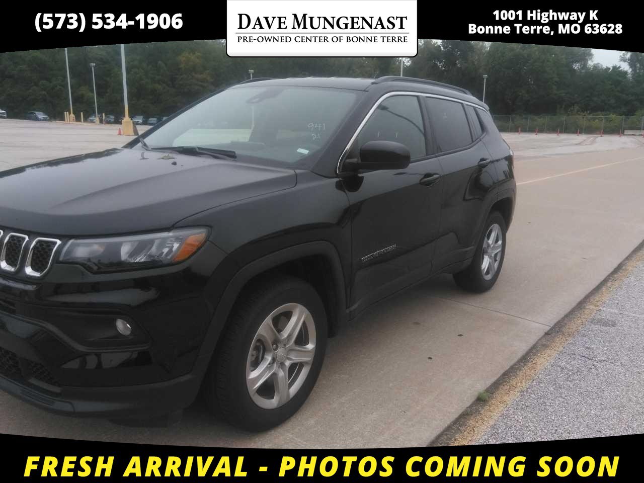 Used 2024 Jeep Compass Latitude AWD/4WD image 1