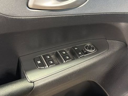 Used 2021 Kia Forte LXS image 27