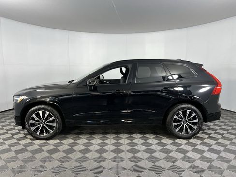 Used 2025 Volvo XC60 B5 Plus image 8