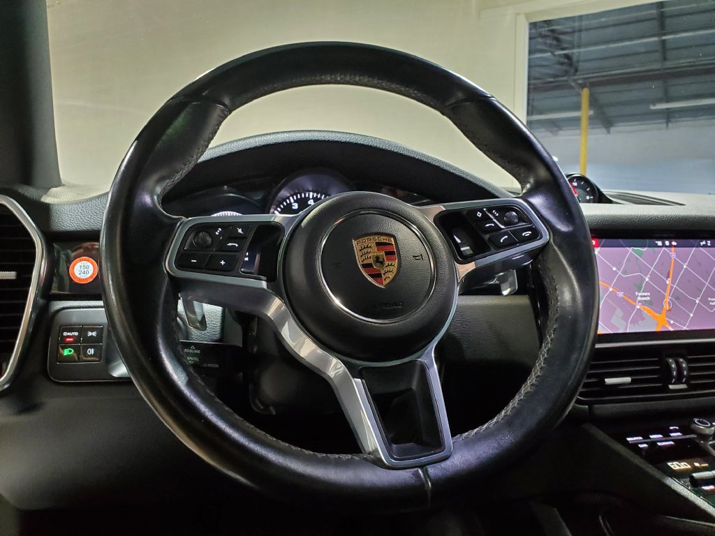 Used 2020 Porsche Cayenne AWD/4WD image 25
