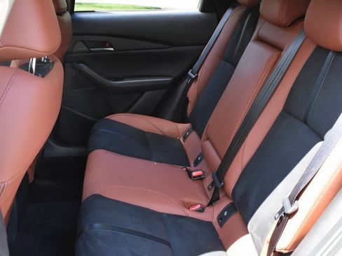 New 2025 MAZDA CX-30 Carbon image 18