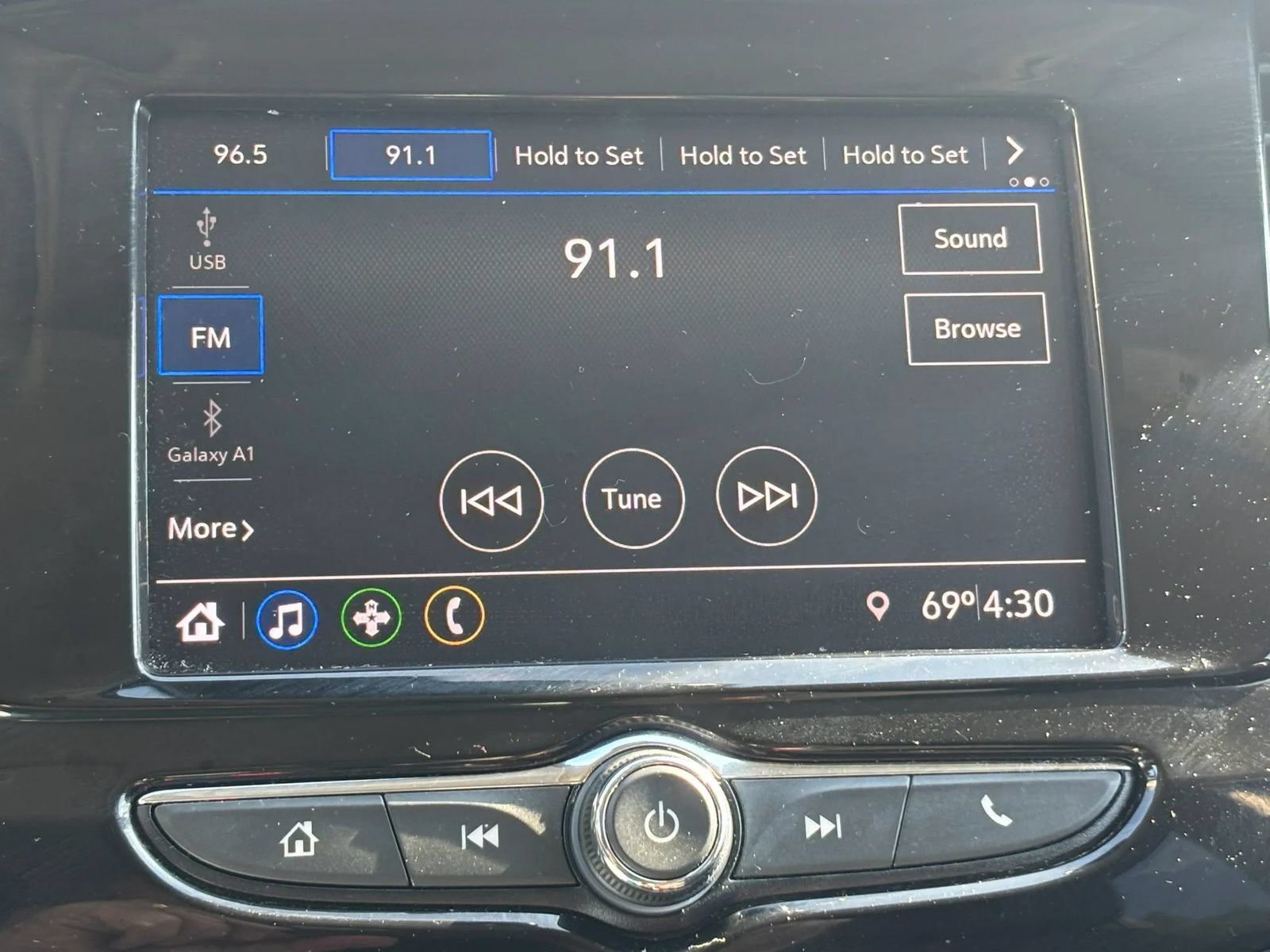 Used 2022 Buick Encore Preferred AWD/4WD image 53
