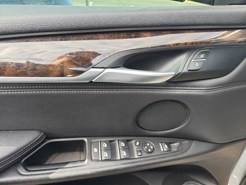 Used 2017 BMW X5 xDrive40e AWD/4WD image 8