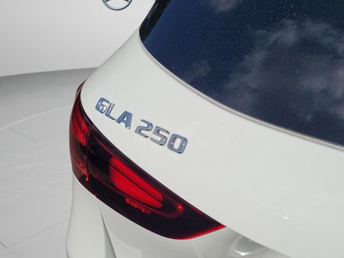 Certified 2026 Mercedes-Benz GLA 250 image 28