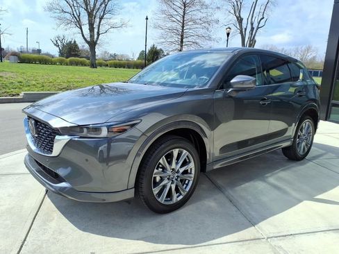 Certified 2025 MAZDA CX-5 AWD 2.5 S w/ Premium Plus Pkg image 3