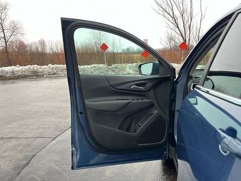 Used 2024 Chevrolet Equinox LT image 11
