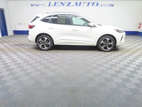 Used 2023 Ford Escape ST-Line Elite w/ Premium Technology Package AWD/4WD image 2
