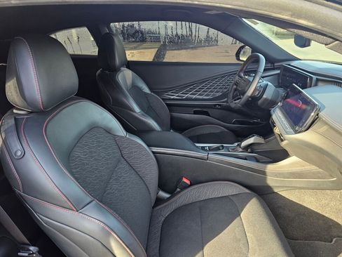 Used 2025 Dodge Charger R/T w/ Quick Order Package 25M R/T image 12