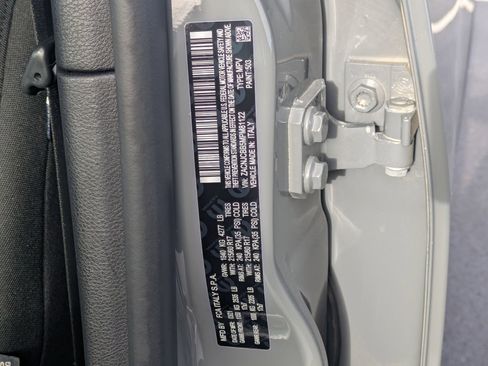 Certified 2021 Jeep Renegade Latitude image 34