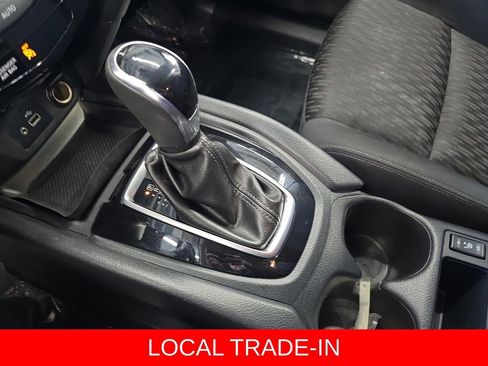 Used 2020 Nissan Rogue SV image 24