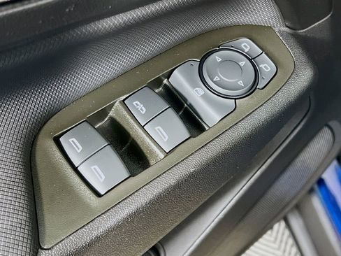 Used 2023 Chevrolet Equinox RS w/ RS Leather Package image 34