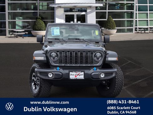 Used 2025 Jeep Wrangler Unlimited Rubicon 4xe w/ Safety Group AWD/4WD image 2