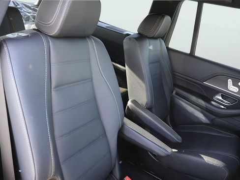 New 2026 Mercedes-Benz GLS 450 4MATIC image 14