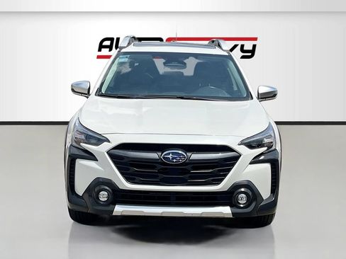 Used 2025 Subaru Outback Touring XT w/ Popular Package #2 AWD/4WD image 2