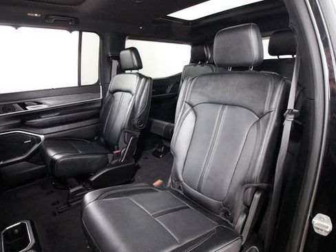 Used 2024 Jeep Wagoneer Series II w/ Convenience Group I AWD/4WD image 23