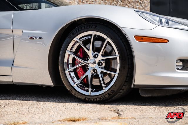 Used 2009 Chevrolet Corvette Z06 w/ Preferred Equipment Group RWD image 61