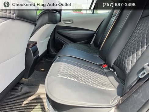 Used 2020 Toyota Corolla LE FWD image 18