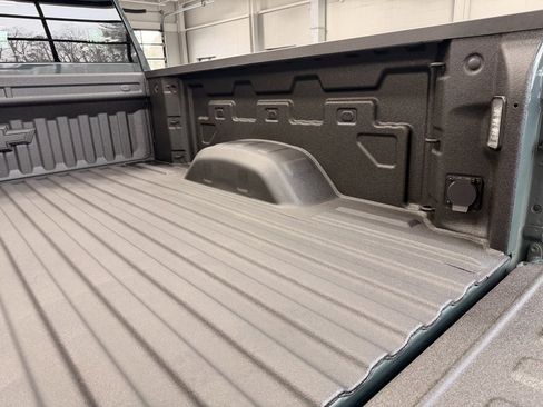 Used 2025 Chevrolet Silverado 2500 LT image 11