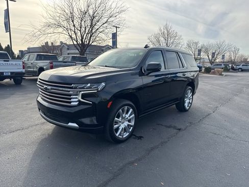 Used 2023 Chevrolet Tahoe High Country image 3
