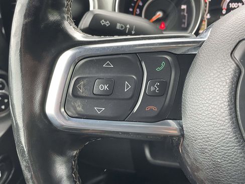 Used 2020 Jeep Gladiator Overland AWD/4WD image 19