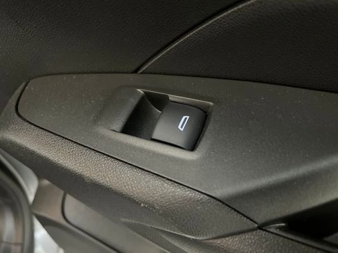 Used 2025 Chevrolet Trax LT image 20