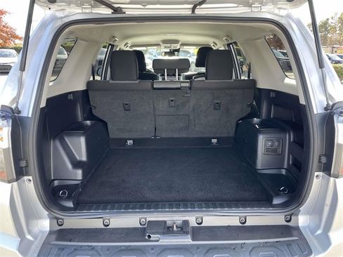 Used 2022 Toyota 4Runner SR5 image 18