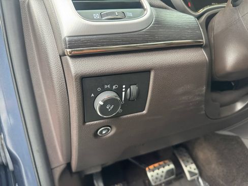 Used 2019 Jeep Grand Cherokee Summit w/ Platinum Series Group AWD/4WD image 22