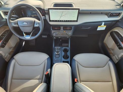 New 2025 Ford Maverick Lariat image 11