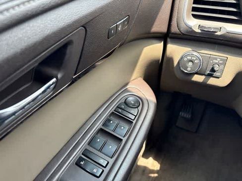 Used 2014 GMC Acadia Denali FWD image 23