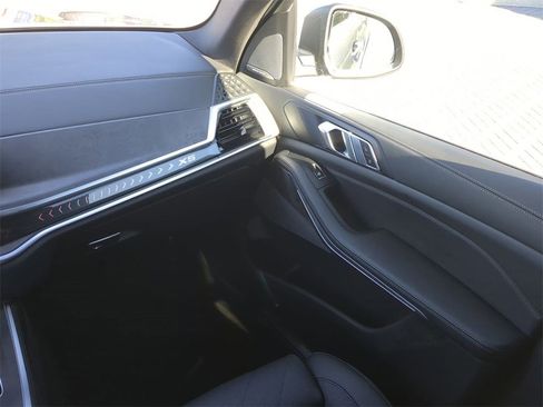 Certified 2025 BMW X5 sDrive40i w/ Climate Comfort Package image 18