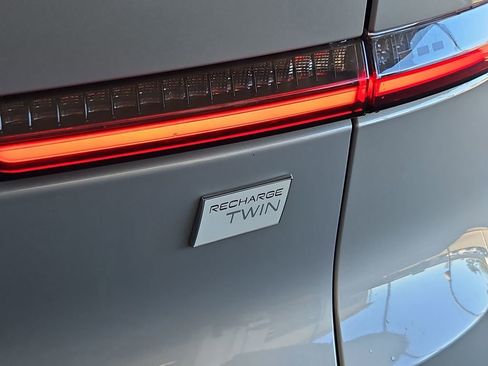 Used 2023 Volvo C40 P8 Recharge Ultimate image 30