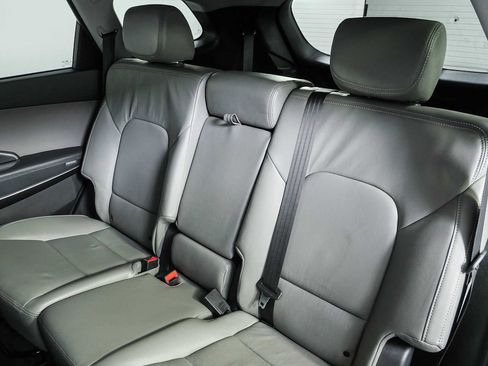 Used 2019 Hyundai Santa Fe XL SE FWD image 17