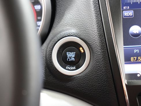 Used 2014 Dodge Journey SXT w/ Flexible Seating Group image 17